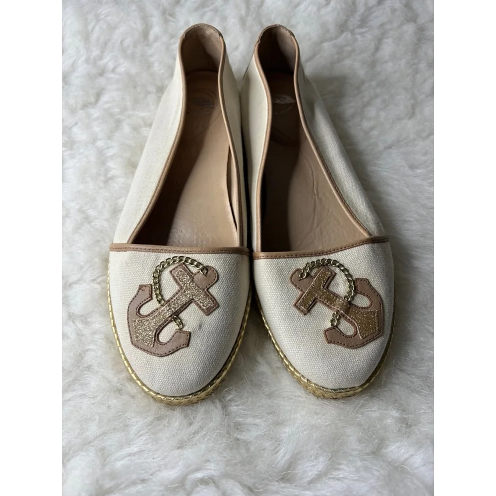 Nurture Beige Chained Anchor Leather Trim Slip On Gold Accents Flats Women 8.5 M